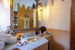 Riad Kaiss by Anika