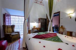 Riad Kaiss by Anika