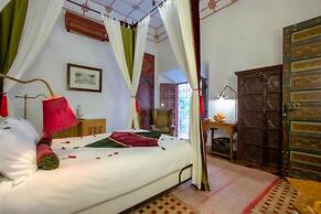 Riad Kaiss by Anika