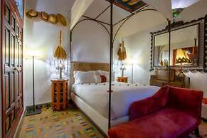 Riad Kaiss by Anika