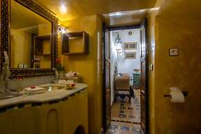 Riad Kaiss by Anika