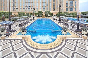 The Parisian Macao