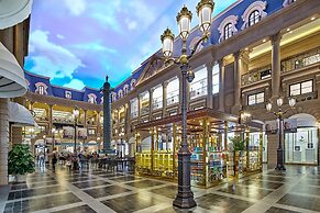 The Parisian Macao