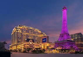 The Parisian Macao