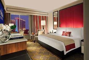 The Parisian Macao