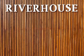 Riverhouse Hotel - The Teak House