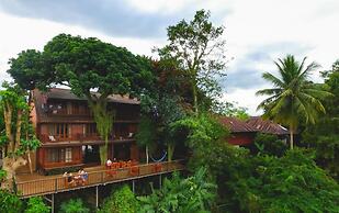 Riverhouse Hotel - The Teak House