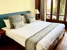 Riverhouse Hotel - The Teak House