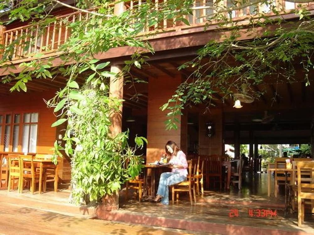 Riverhouse Hotel - The Teak House