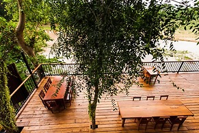 Riverhouse Hotel - The Teak House