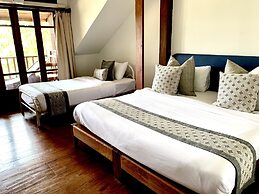 Riverhouse Hotel - The Teak House