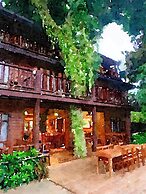 Riverhouse Hotel - The Teak House