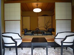 Kawakamiya Kasuitei