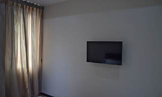 Qu Lin Resident