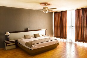 Hotel El Monte