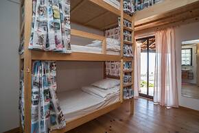 Ericeira Villa Surf Camp Hostel