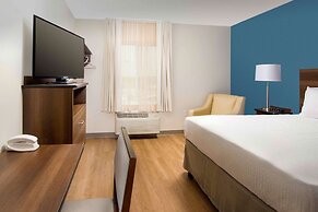 WoodSpring Suites Fargo North Near NDSU