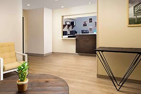 WoodSpring Suites Fargo North Near NDSU