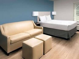 WoodSpring Suites Fargo North Near NDSU
