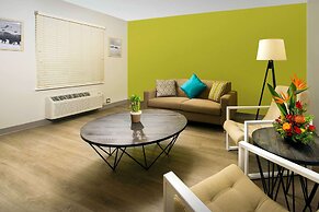 WoodSpring Suites Fargo North Near NDSU
