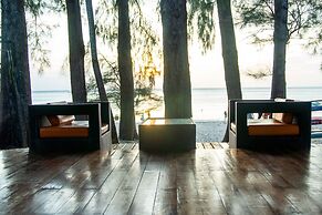 Long Beach Chalet