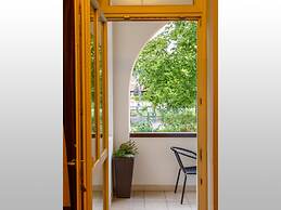 Apartments Happy Hours