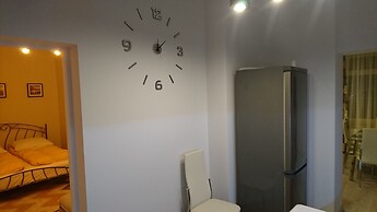 Apartments Happy Hours
