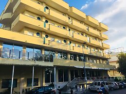 Hotel Beverly