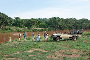 Sausage Tree Safari Camp