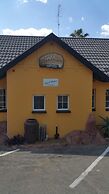 Flintstones Guest House Fourways
