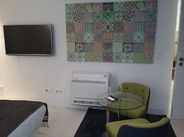 Alma Moura Residences