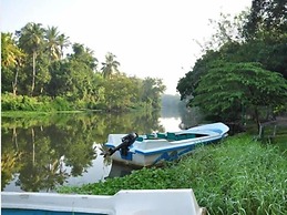 Water Garden Hotel