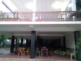 Water Garden Hotel