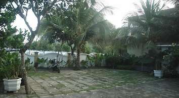 Friends Beach Hotel