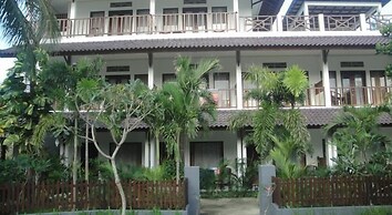 Friends Beach Hotel