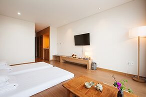 You Us Hotel