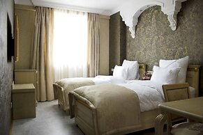 NEAPOL boutique hotel