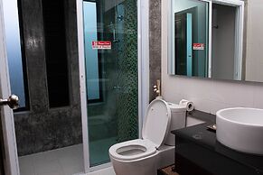 Victoria Cliff Hotel & Resort