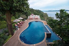 Victoria Cliff Hotel & Resort