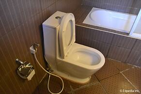 Twin Pines Suites