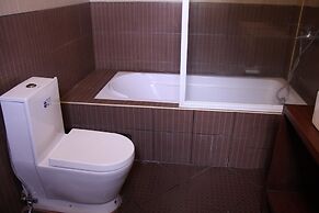 Twin Pines Suites