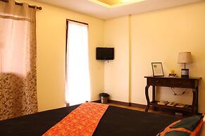 Twin Pines Suites