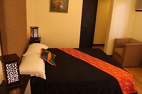 Twin Pines Suites