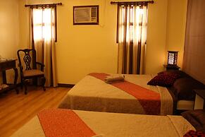 Twin Pines Suites
