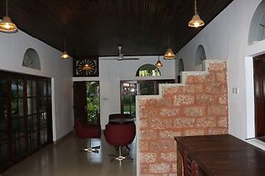 Pavana Hotel