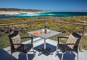 Hanson Bay Wildlife Sanctuary and Cabins