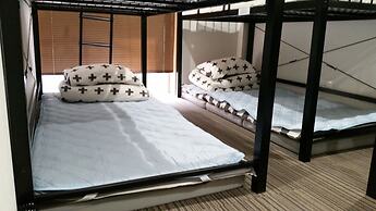 DK House - Hostel