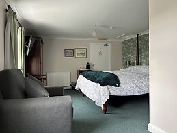 Flambards Hotel