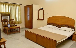 Hotel Raghav Palace