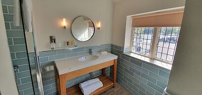 The Boathouse & Riverside Rooms